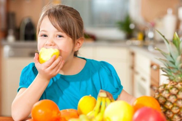 10 Tips Nutrisi untuk Memperkuat Sistem Pernapasan Anak