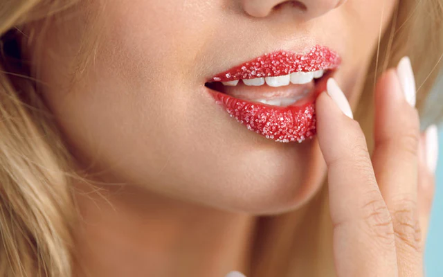 10 Tips Eksfoliasi Bibir Tanpa Bikin Iritasi