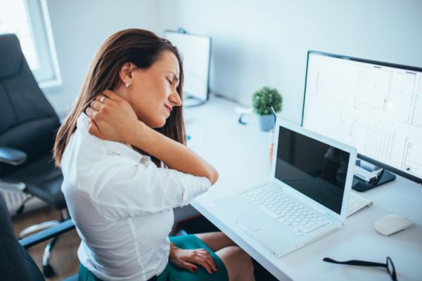 7 Tips Sehat Bagi Pekerja Kantoran Agar Leher Tidak Kaku 7 Tips Sehat Bagi Pekerja Kantoran Agar Leher Tidak Kaku