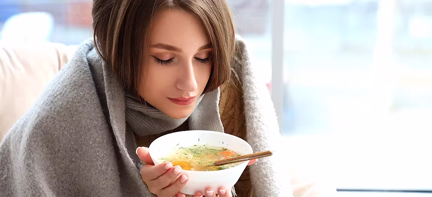 10 Makanan Lembut yang Cocok Saat Tenggorokan Terasa Sakit