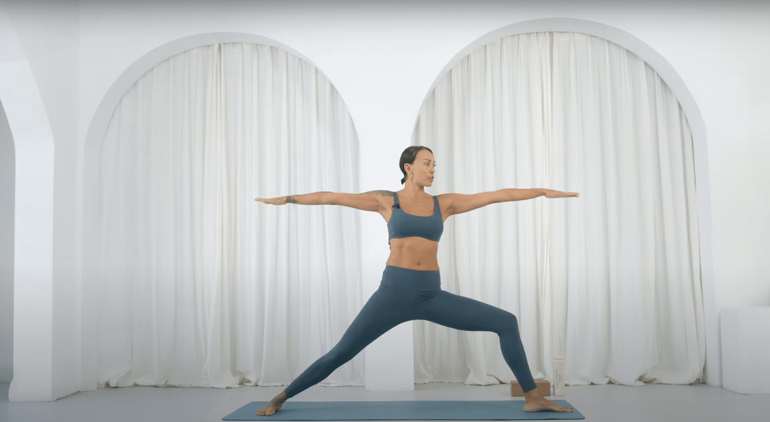 10 Gerakan Yoga yang Efektif untuk Kesehatan Paha
